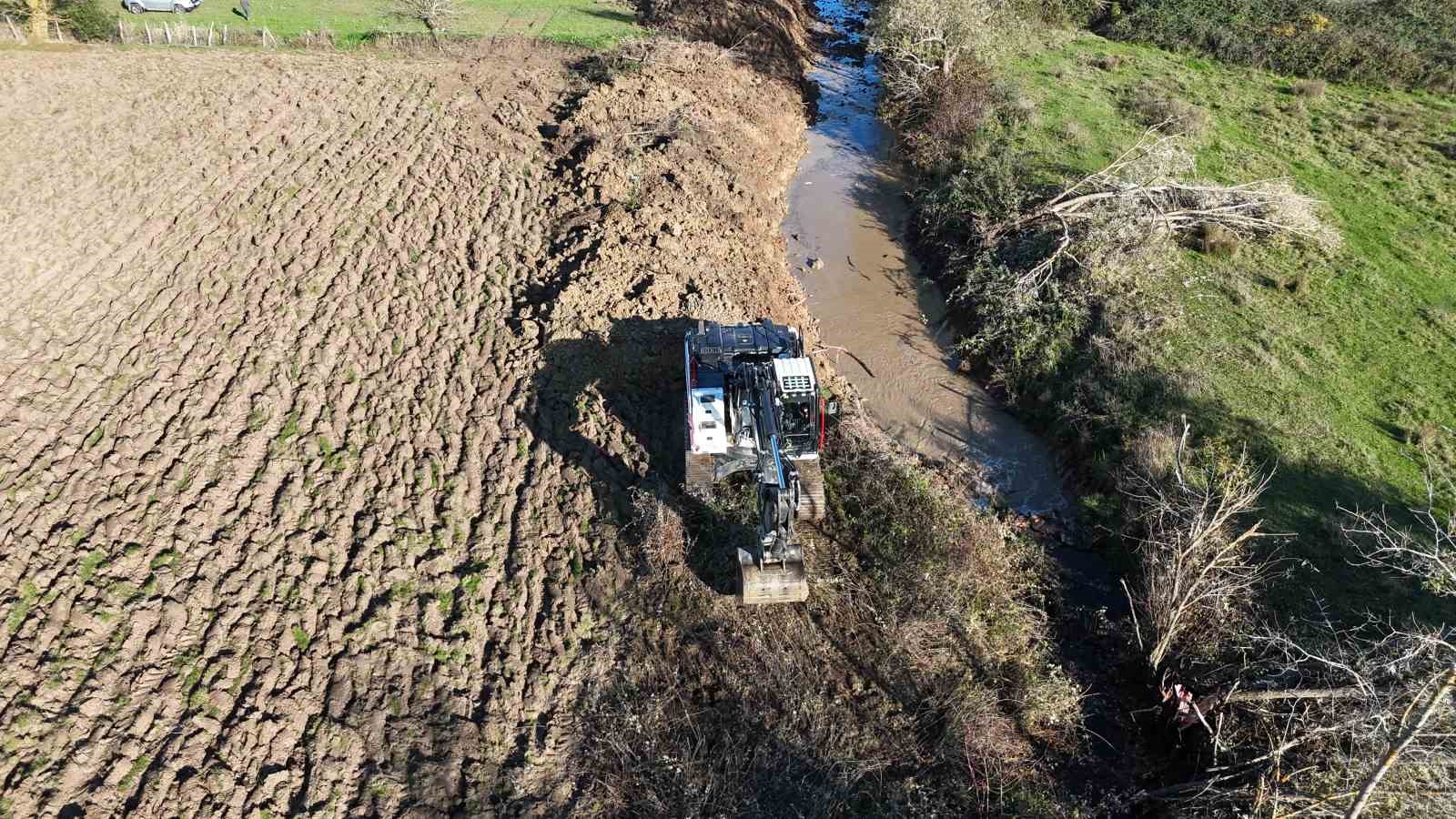 Sinop’ta dere taşkınlarına müdahale
