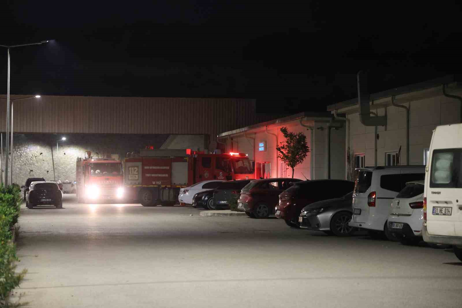 Hastanede elektrik panosundan &ccedil;ıkan yangın s&ouml;nd&uuml;r&uuml;ld&uuml;
