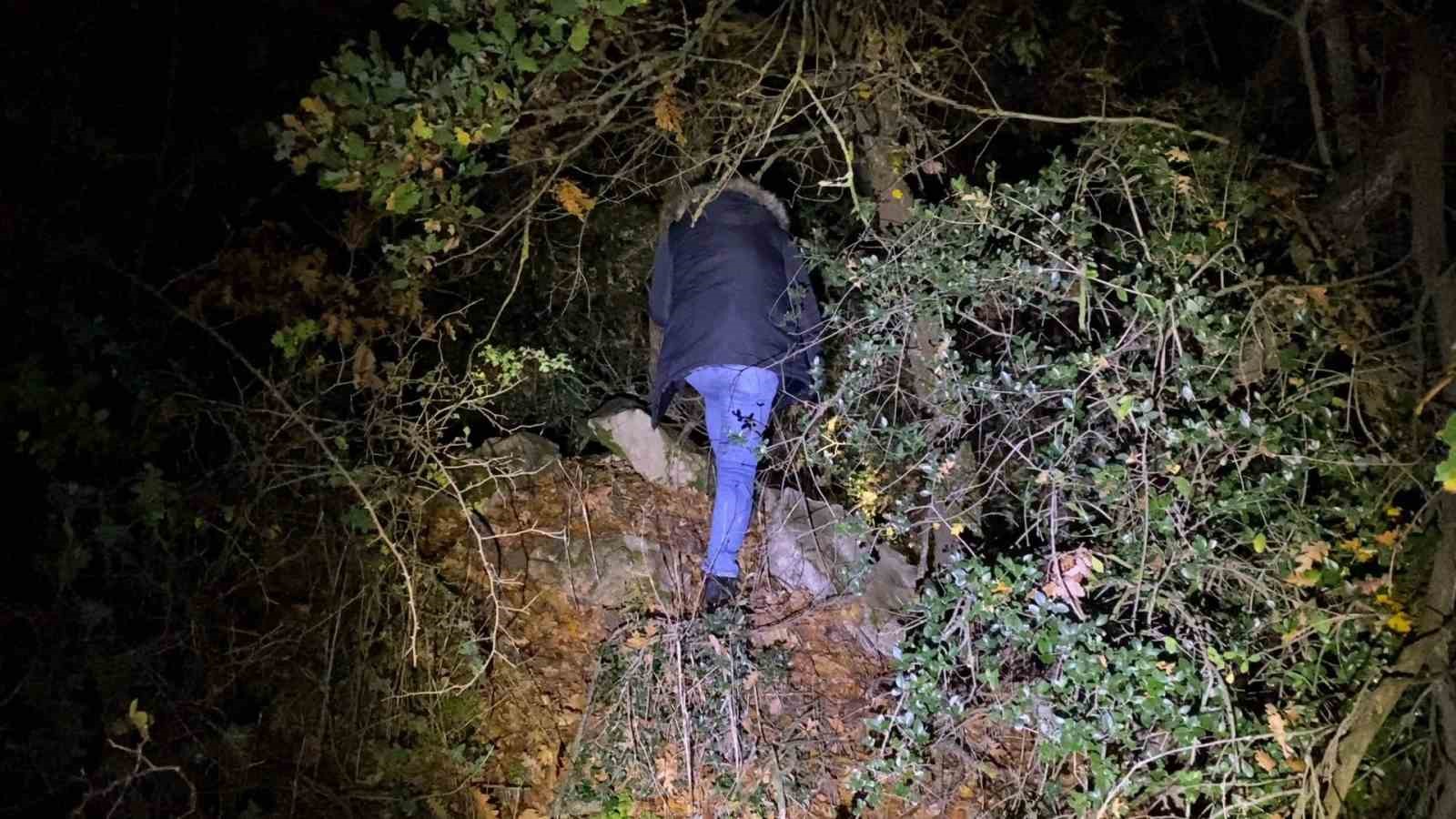 Polisin dur ihtarına uymadı, çamura saplanınca yaya olarak kaçtı