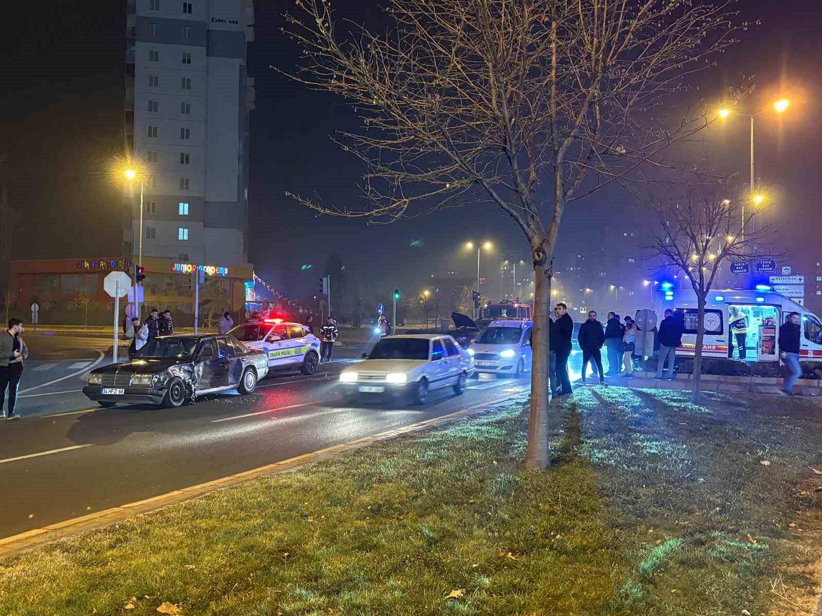 Kayseri’de 2 otomobilin karıştığı kazada yaralanan olmadı