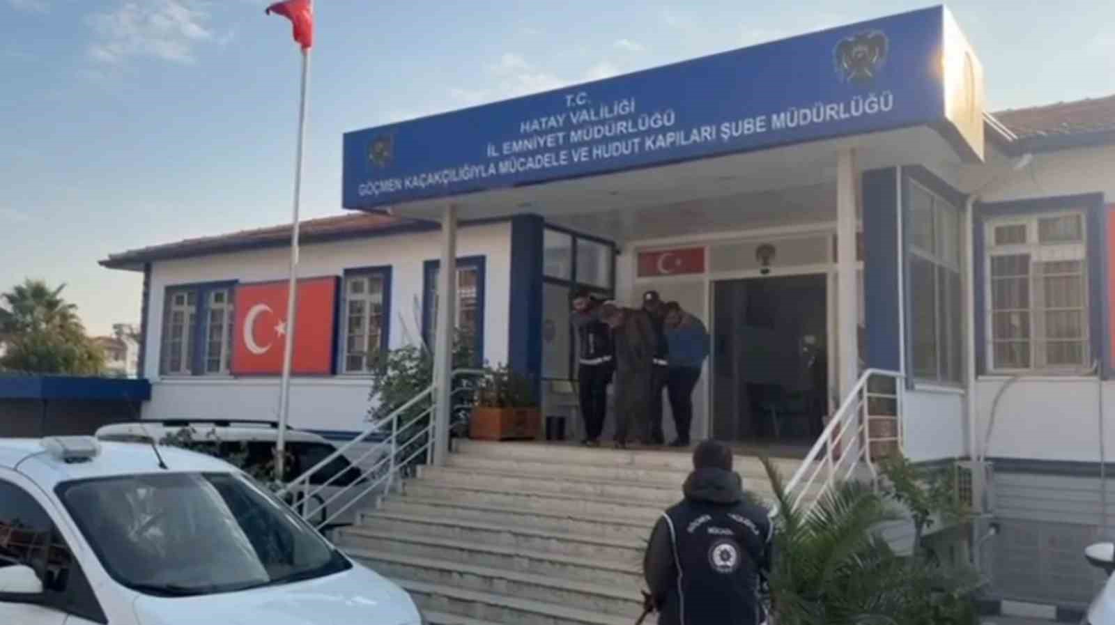 ’VIP hizmetle’ göçmenleri kaçıran 2 organizatör tutuklandı
