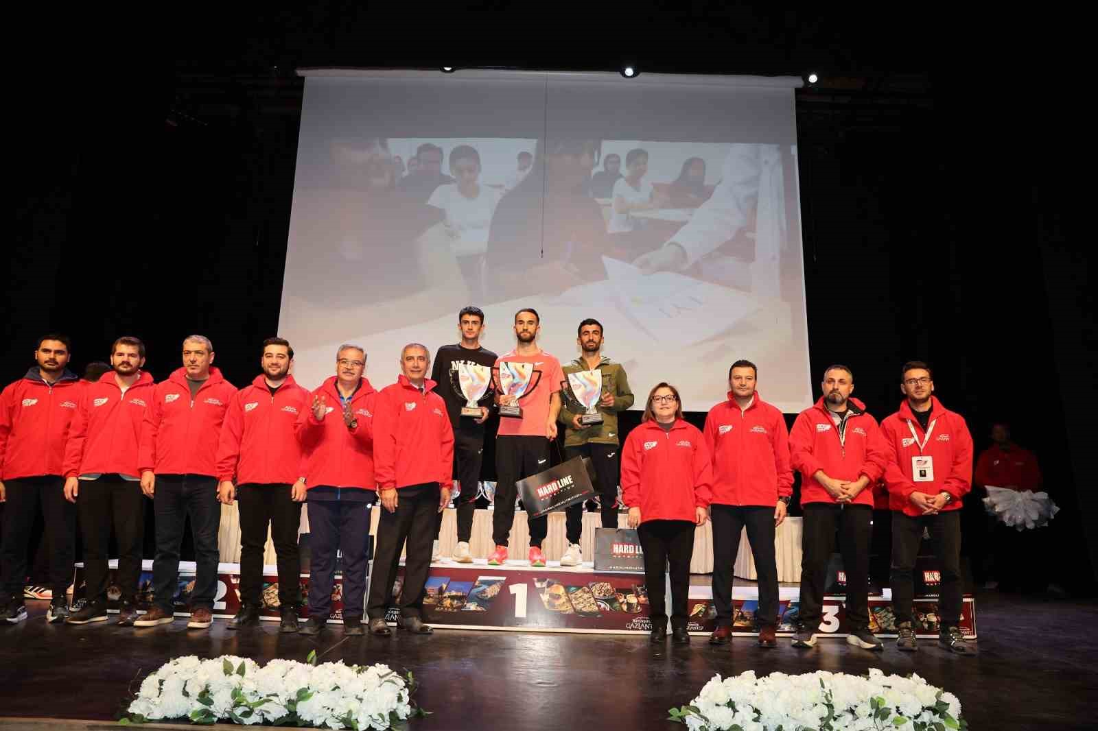 7. Gazi Yarı Maratonu’nda ödüller sahiplerini buldu
