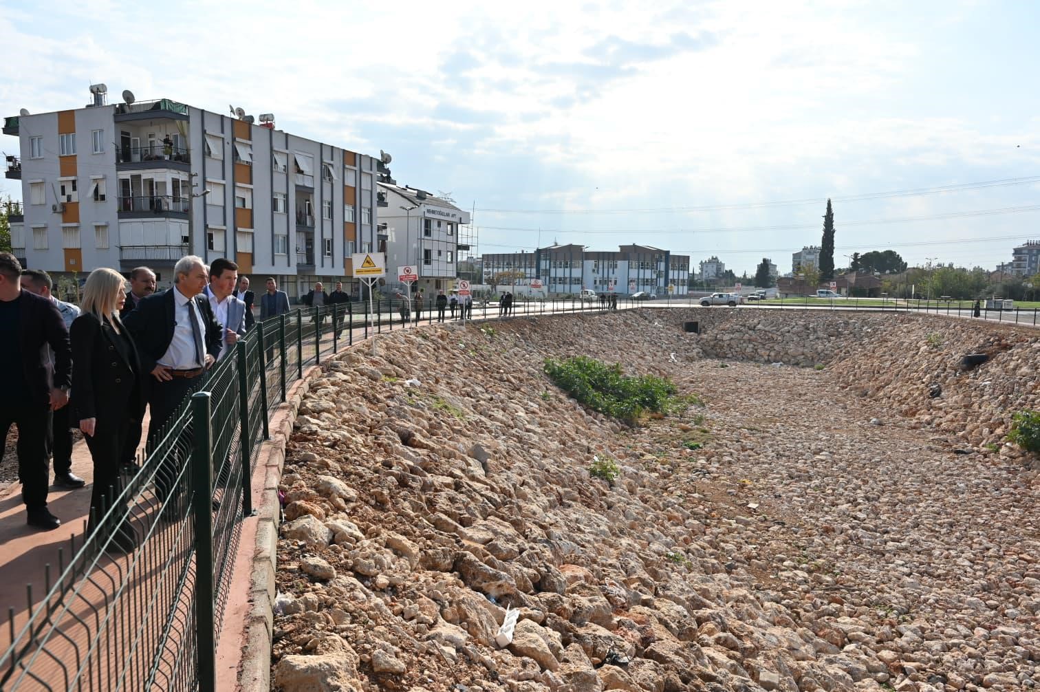 Başkan Kocag&ouml;z, Şelale Mahallesi&rsquo;ne kazandırılan yeni park alanını inceledi

