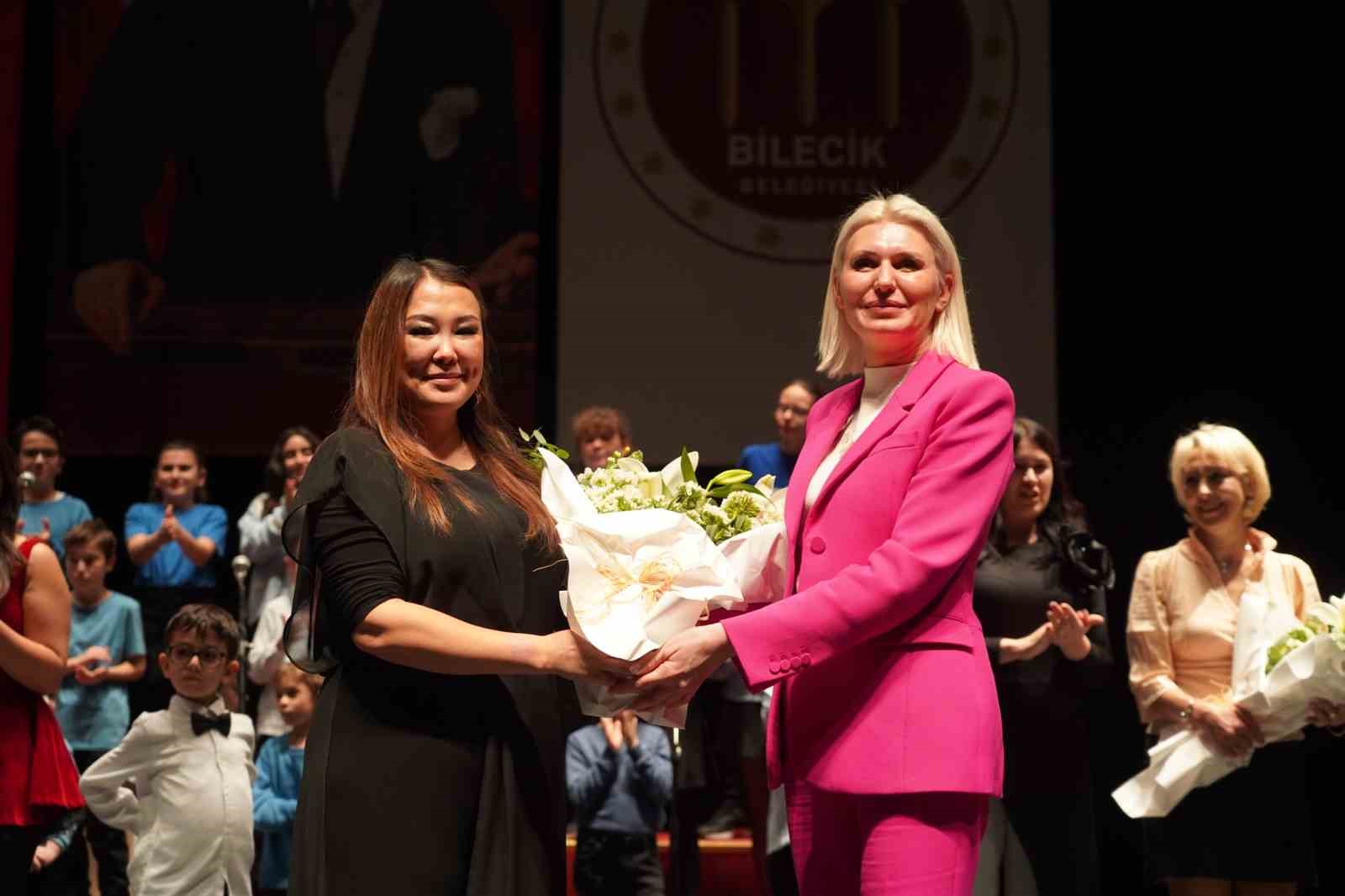 Küçük piyanistler hünerlerini sergiledi
