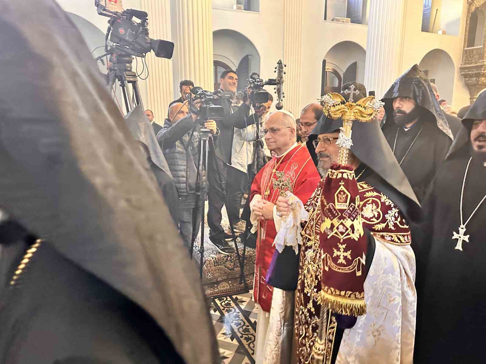 Papa 14. Leo, Ermeni Apostalik Katedrali’ne "dua ziyareti" gerçekleştirdi