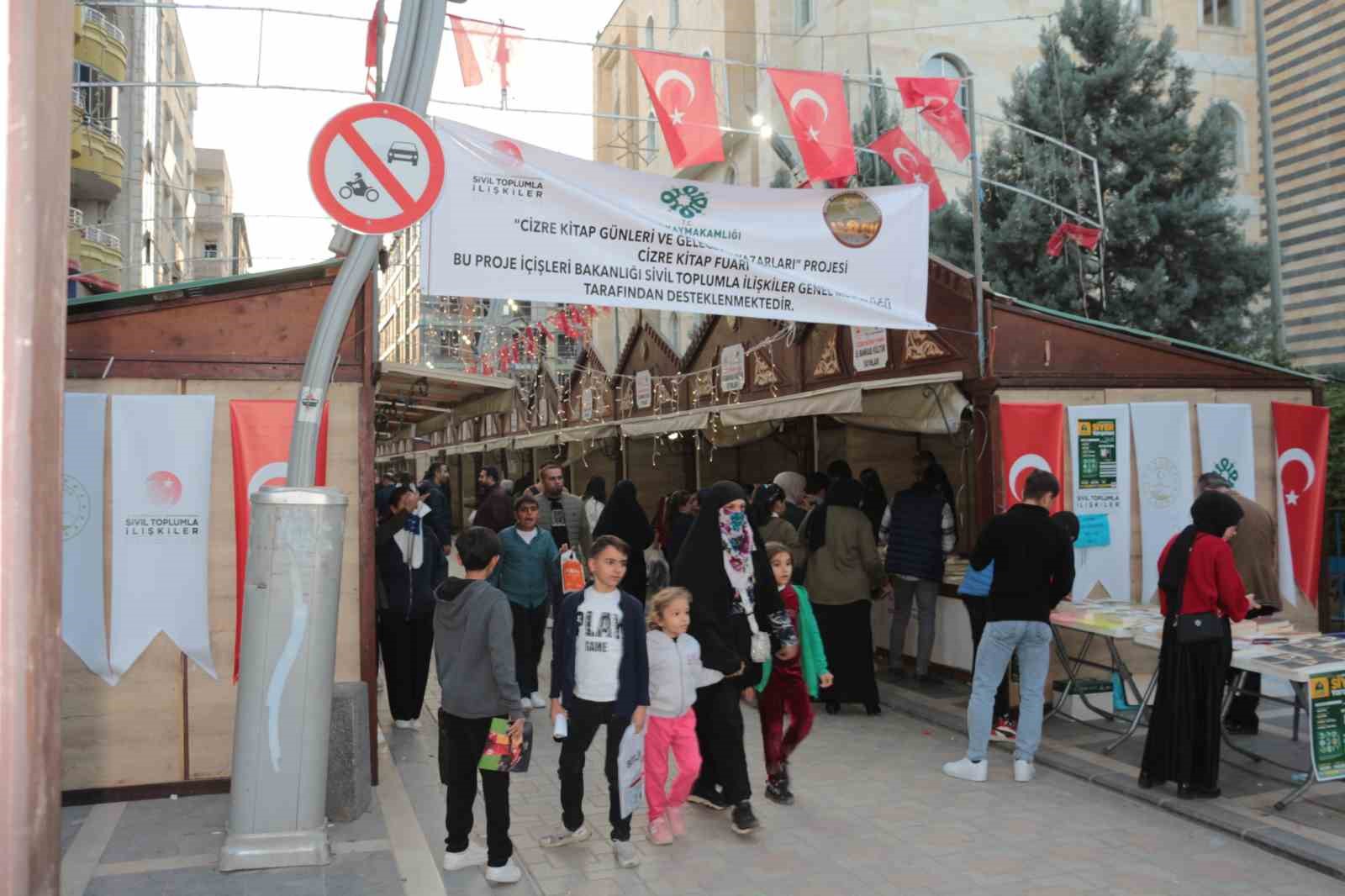 Yazarlar Cizre Kitap Fuarı’nı değerlendirdi