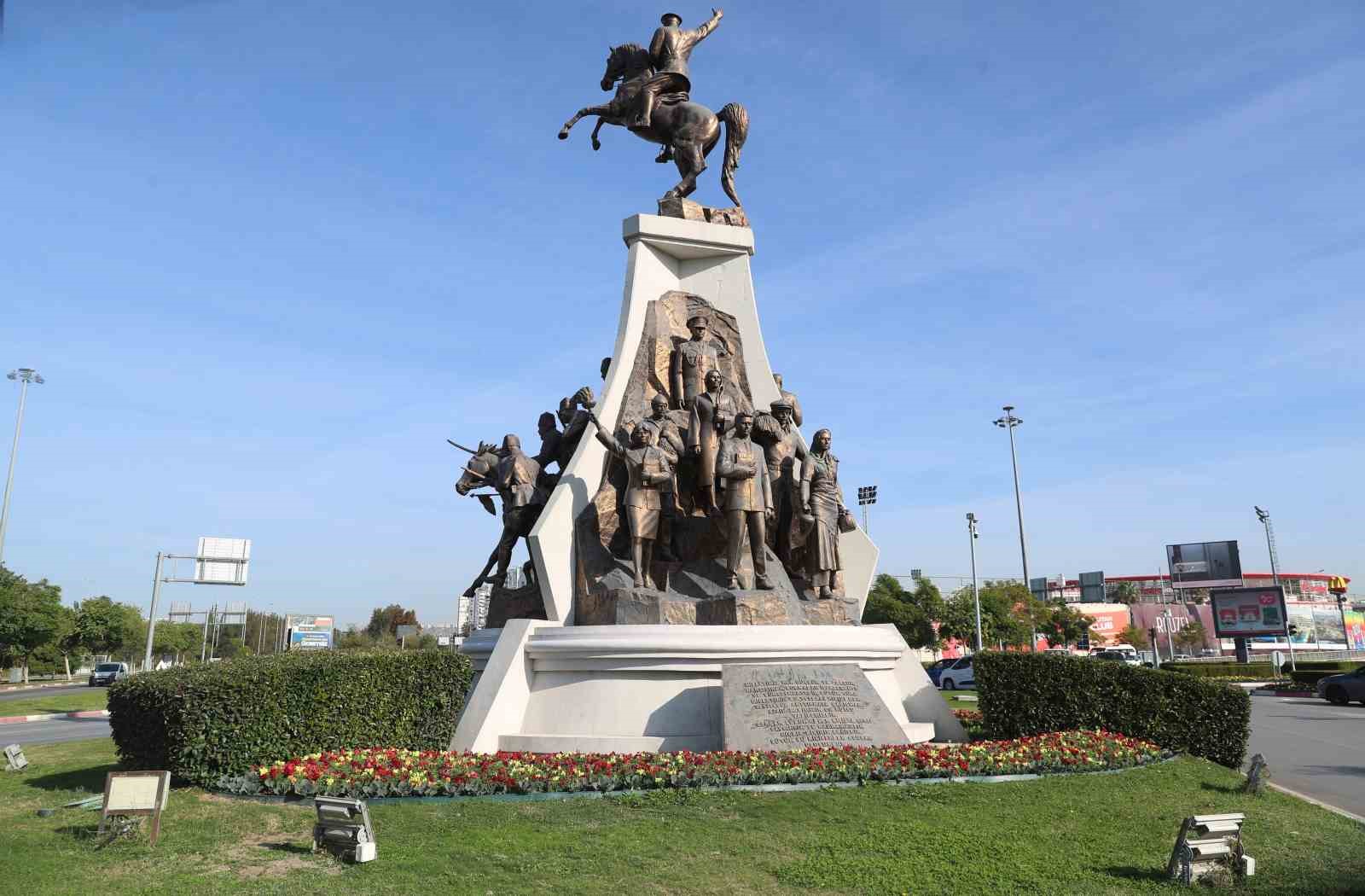 Antalya’da 4 milyon çiçek toprakla buluşuyor