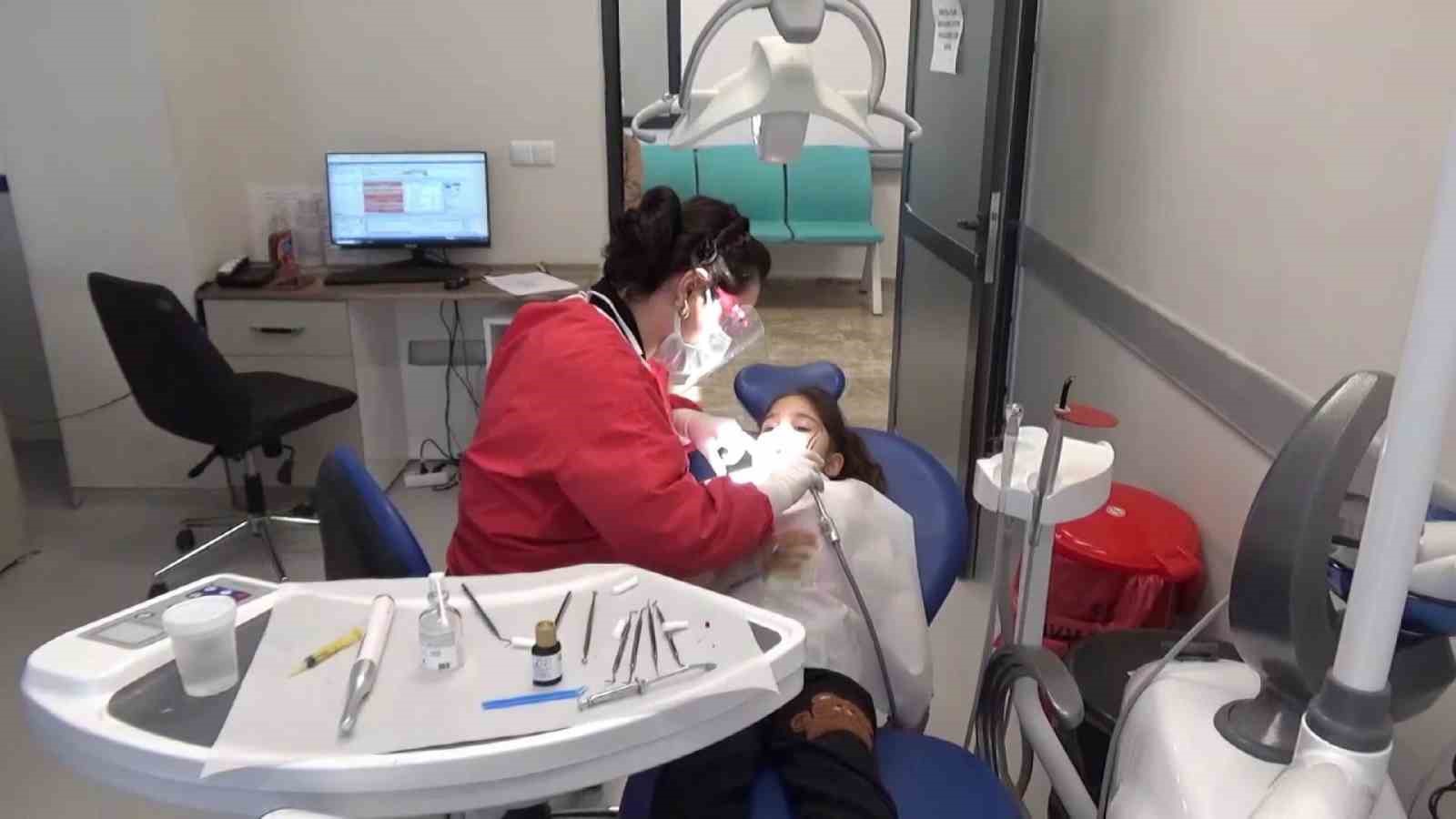 Ergani Ağız ve Diş Sağlığı Merkezi, gece vardiyası ile bölgeye hitap ediyor
