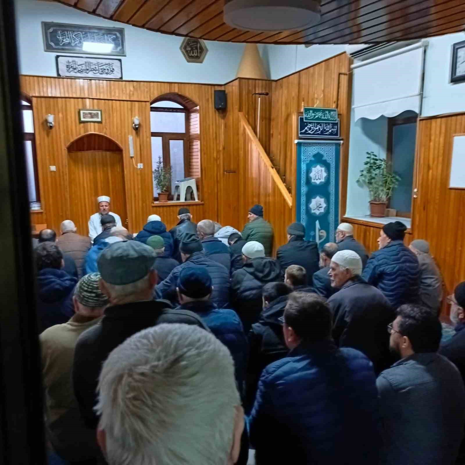 Pınarhisar Hacıfaklı Köyü Camii’nde sabah namazı buluşması