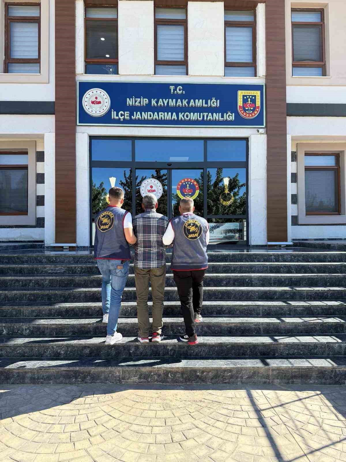 Gaziantep’te aranan 5 şahsı jandarma yakaladı