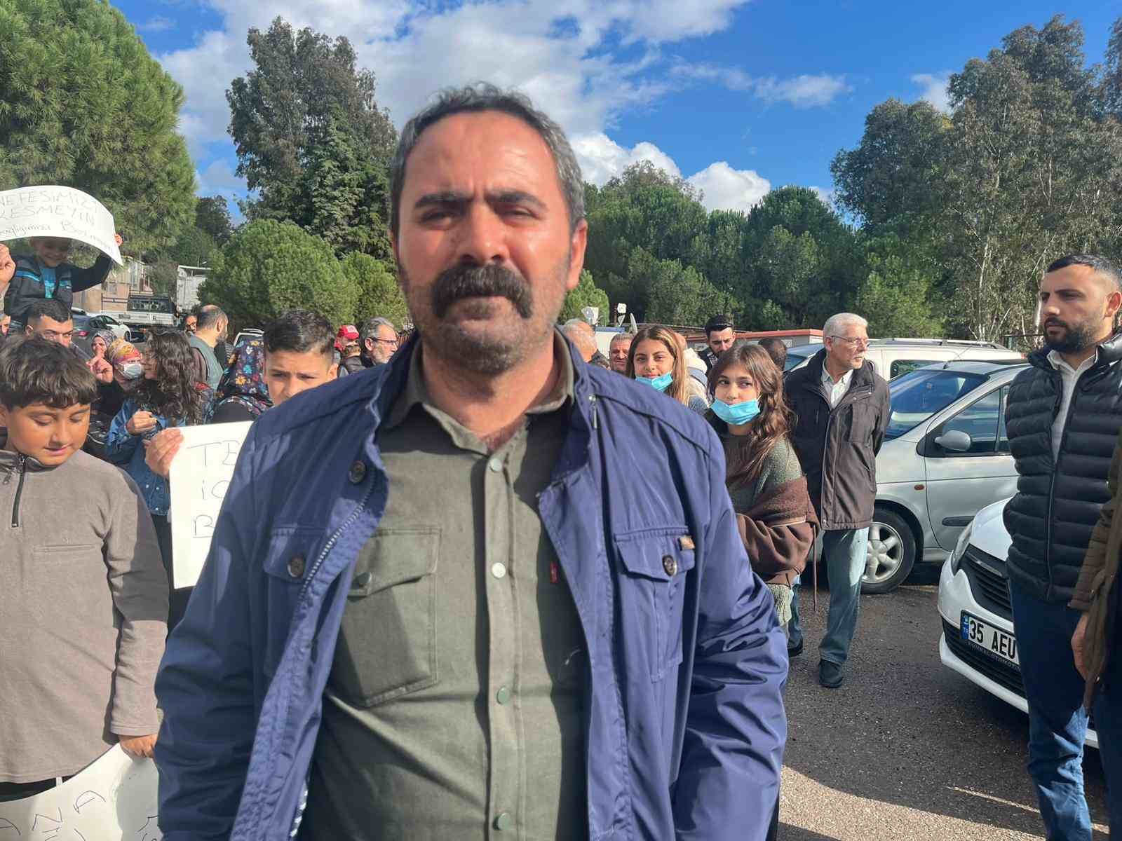 Buca Belediyesi’ne karşı çöp eylemi sürüyor
