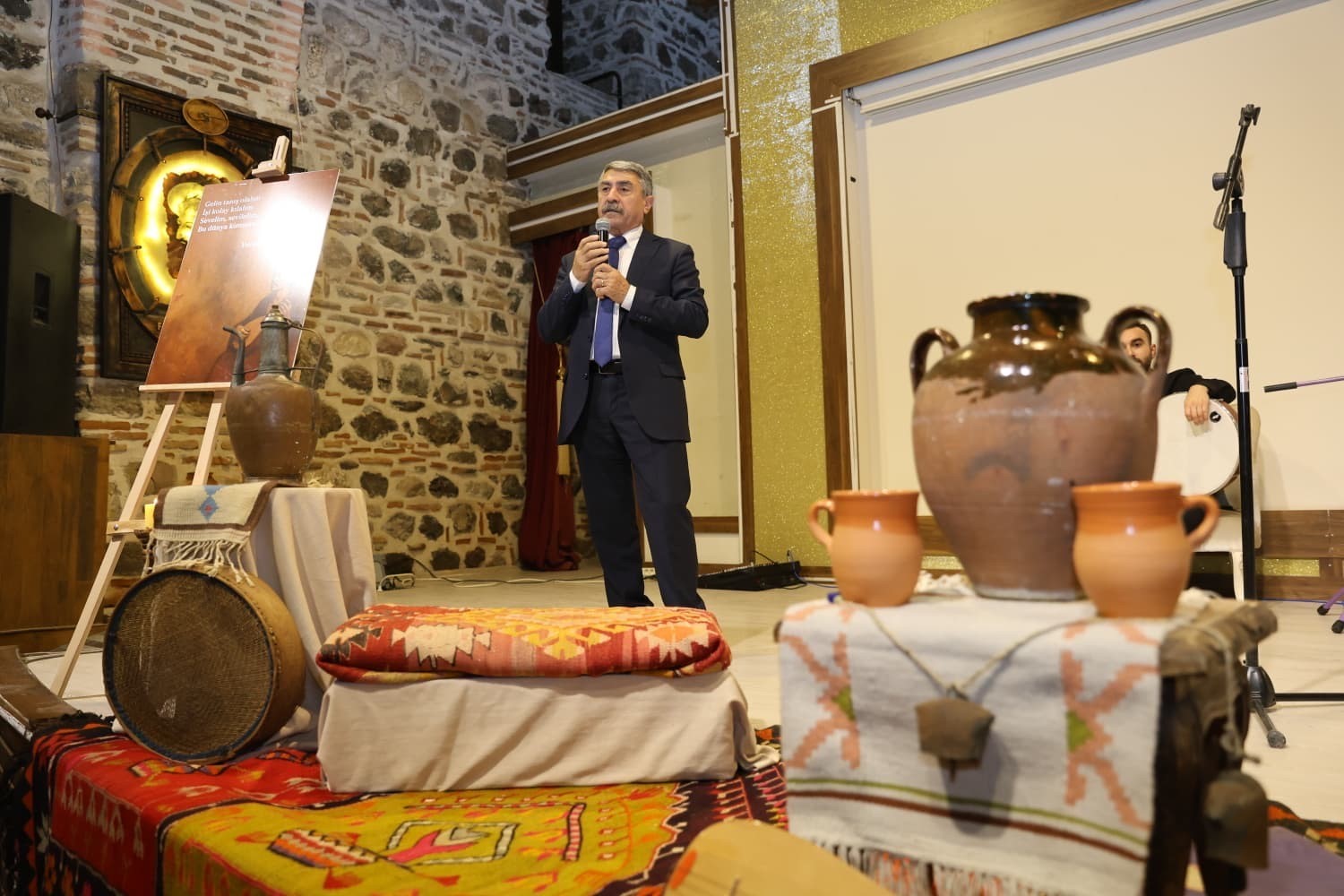 Bedesten&rsquo;de &lsquo;Aşk ile Akıl&rsquo; buluştu
