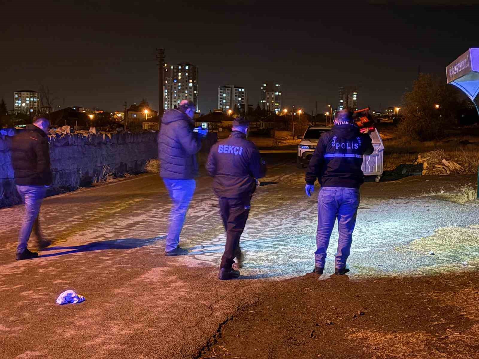 Kayseri&rsquo;de bı&ccedil;aklı kavga: 1 yaralı
