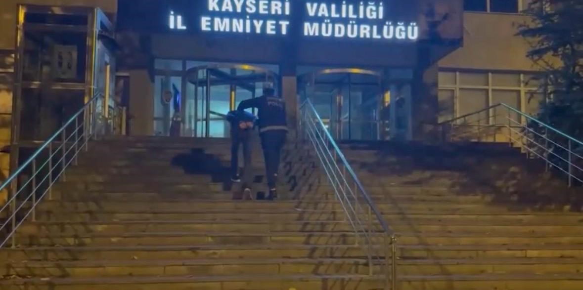 12 yıl kesinleşmiş hapsi bulunan uyuşturucu taciri yakalandı