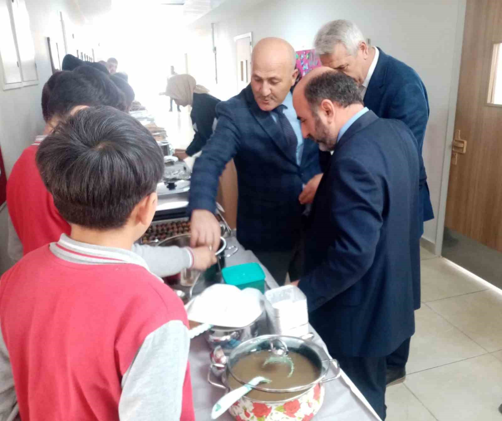 Aydıntepe’de öğrenciler yöresel lezzetleri tanıttı