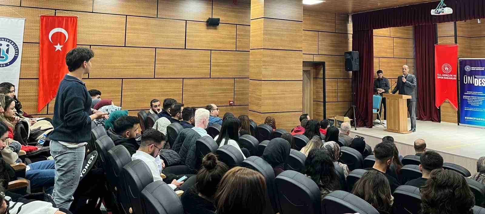 Bayburt’ta ÜNİDES sertifika teslim programı gerçekleştirildi
