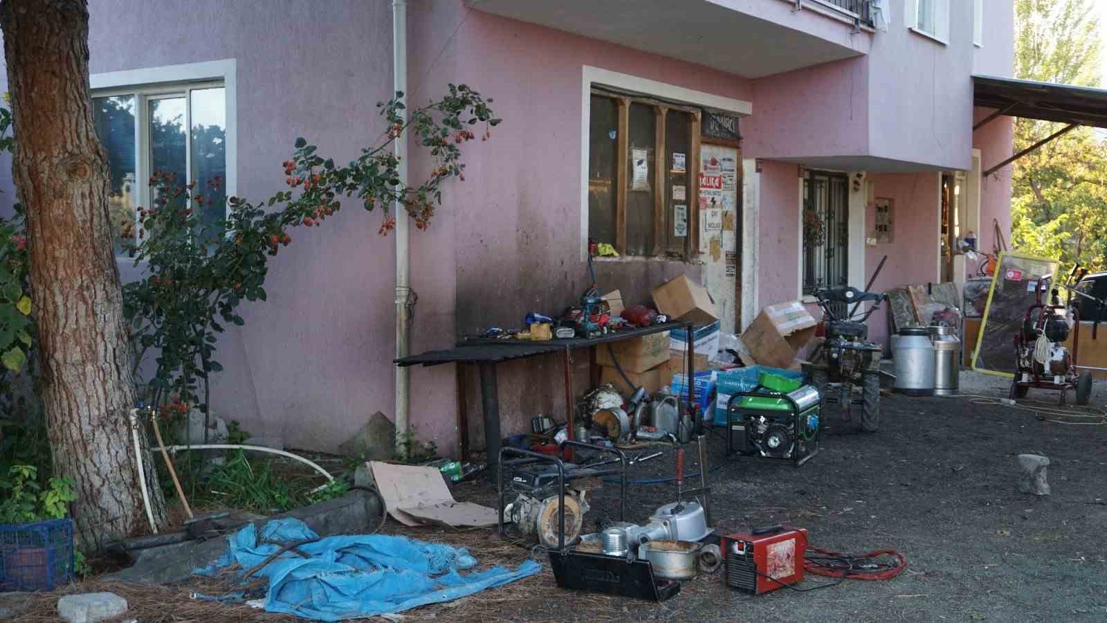 Çatıdan düşüp yüzde 94 engelli kaldı sıfırdan öğrendiği ikinci meslekle hayata tutundu