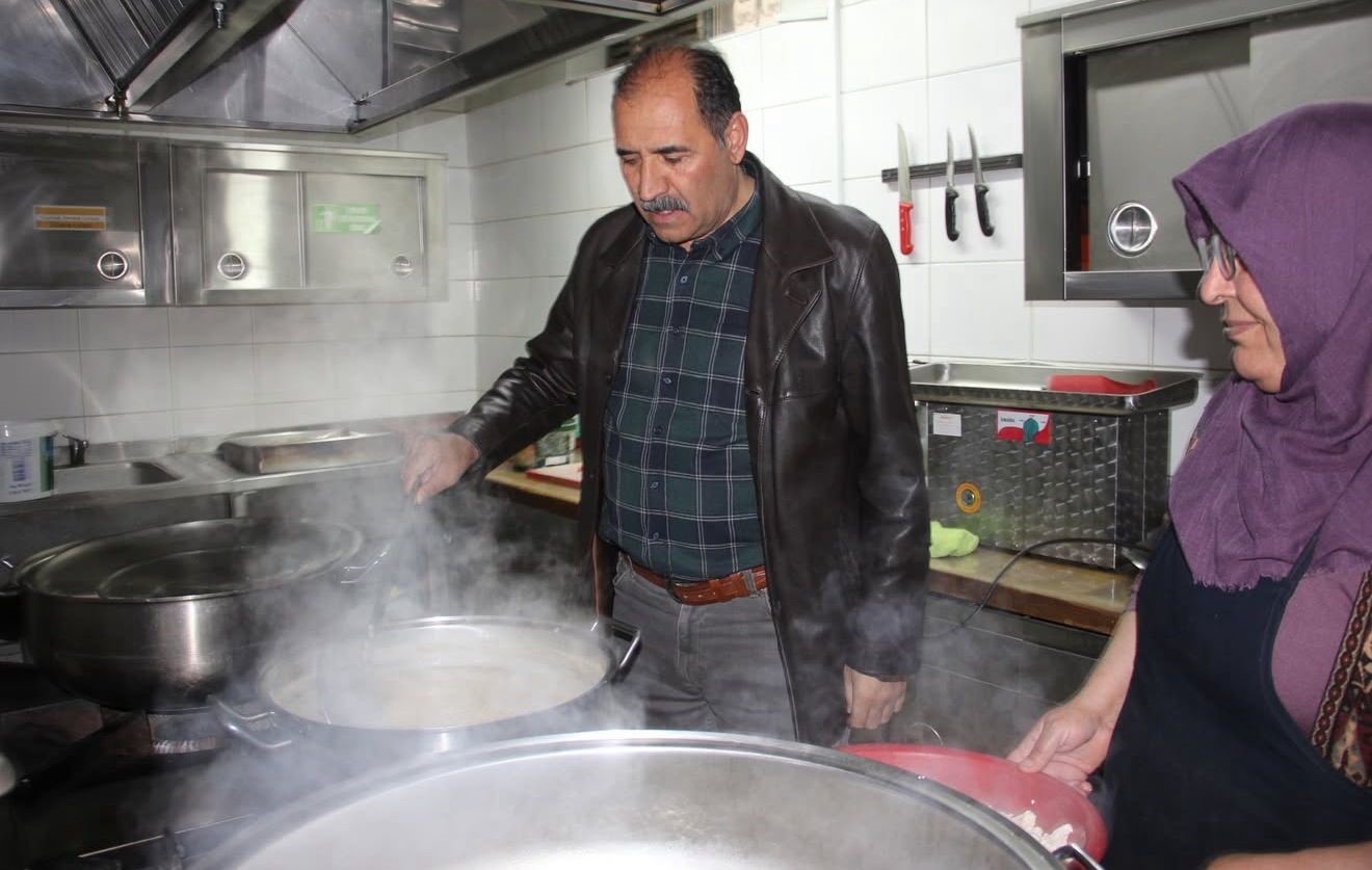 Iğdır’da pansiyon ziyaretinde koruyucu ekipman tartışması