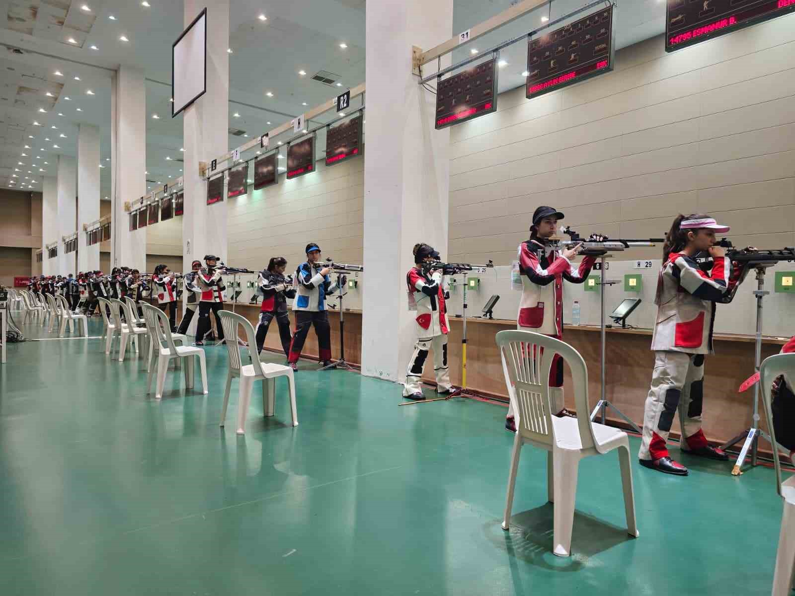 Havalı Silahlar Avrupa Şampiyonası Milli Takım Seçme Yarışmaları Mersin’de sürüyor