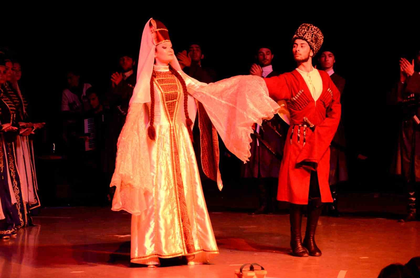 Darıca’da gençler için Kafkas halk oyunları kursu kayıtları başladı
