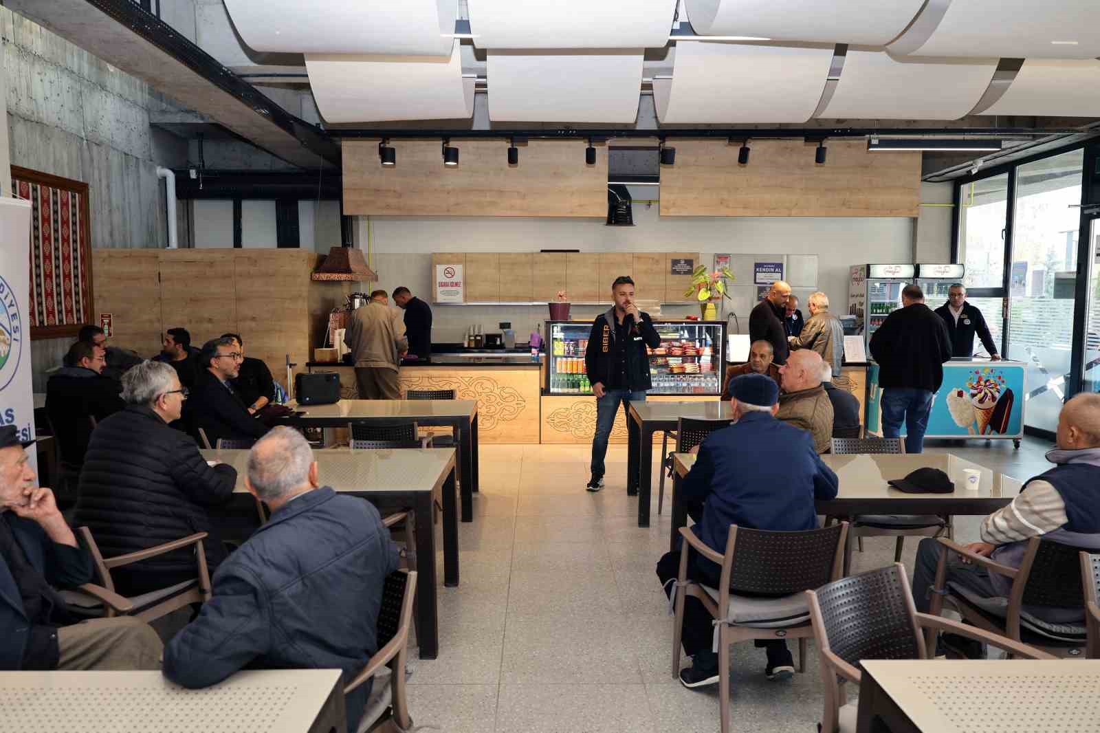 Talas Belediyesinden Sel&ccedil;uklu Evi&rsquo;nde g&uuml;venli telefon kullanımı eğitimi
