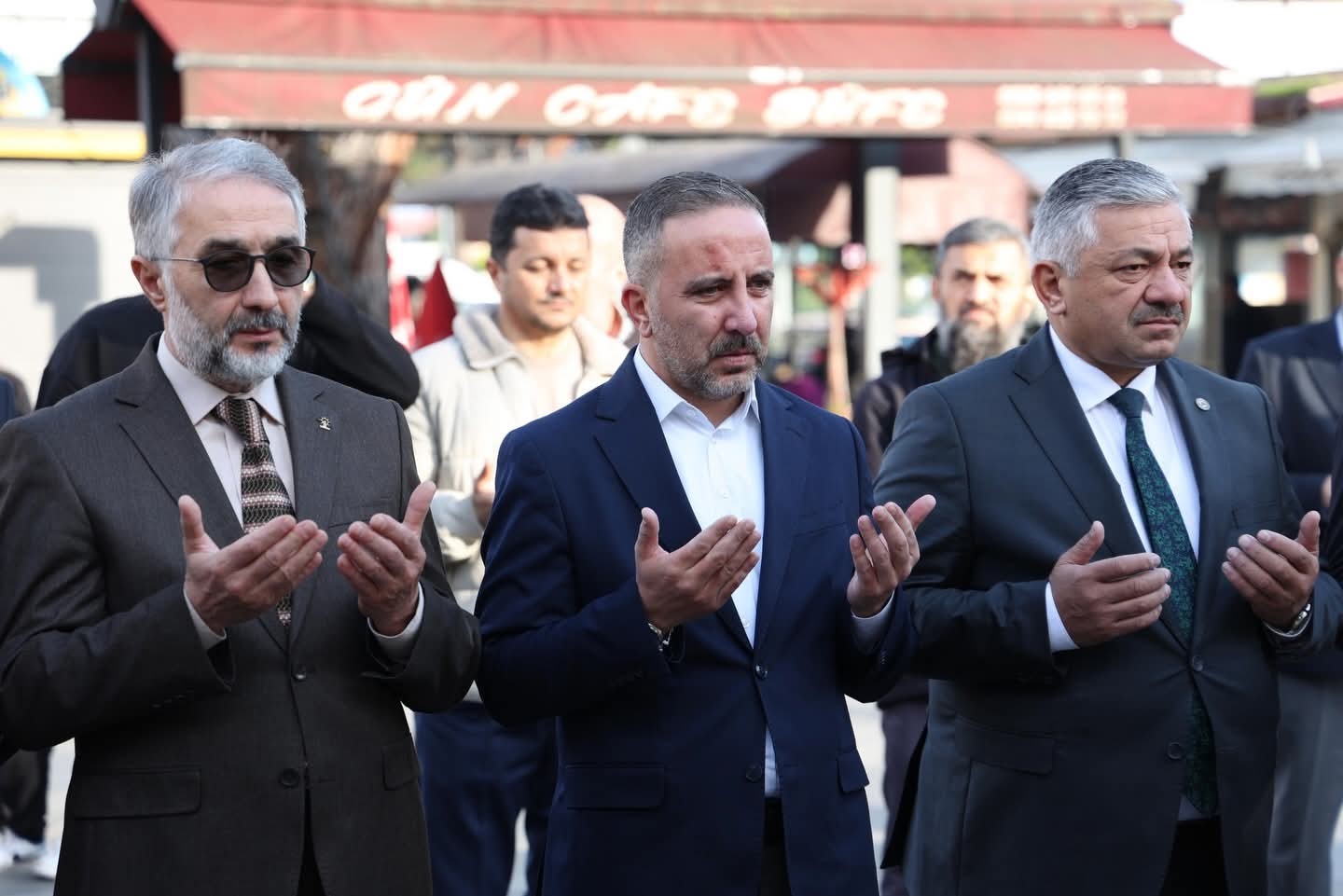 Perşembe’de Filistin’e destek için hayır çarşısı açıldı
