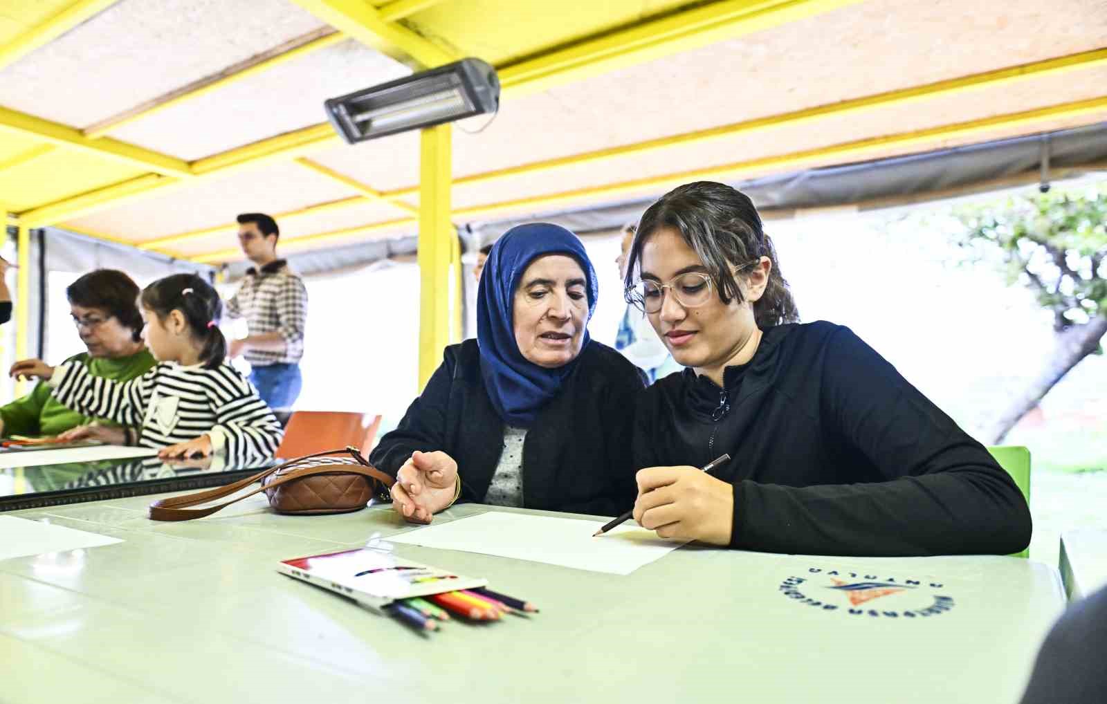 Yaşlı Evleri’nde kuşaklar arası etkileşim atölyesi