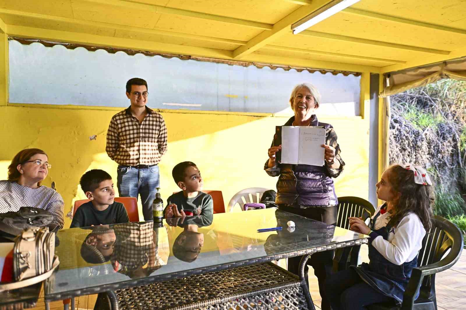 Yaşlı Evleri’nde kuşaklar arası etkileşim atölyesi
