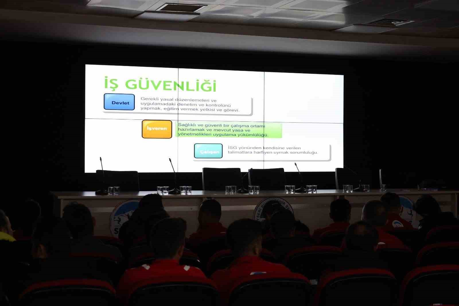 Spor A.Ş. personeline iş sağlığı ve g&uuml;venliği eğitimi
