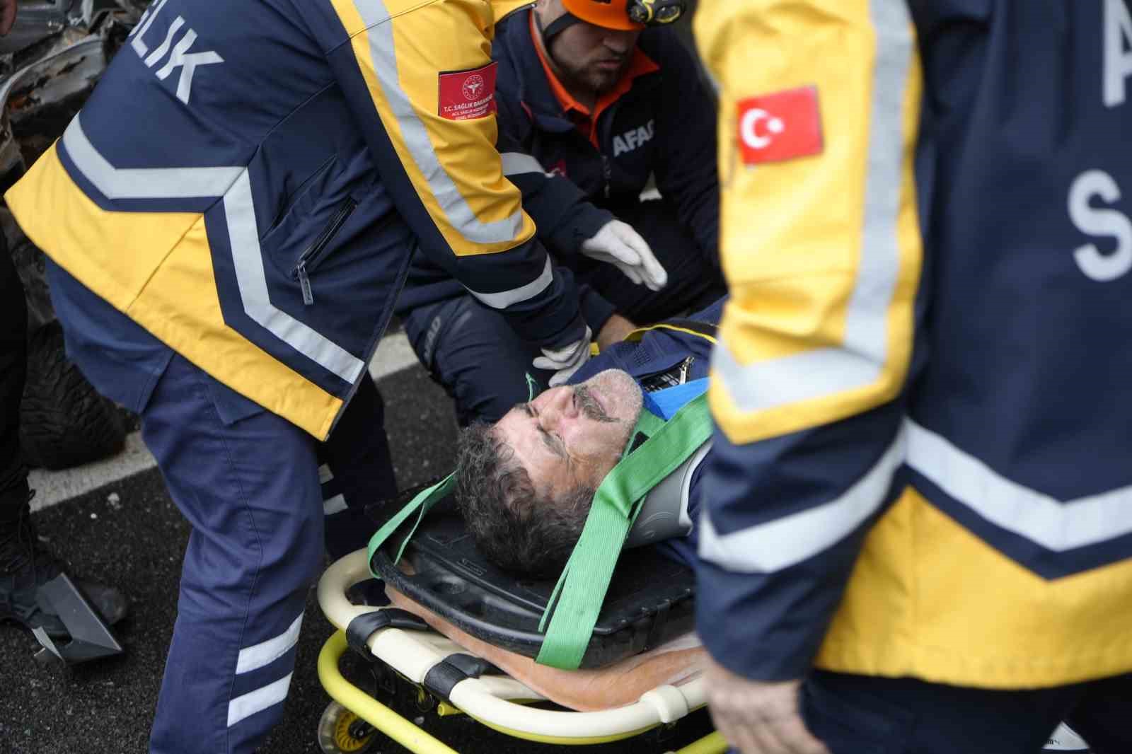 Gümüşhane’de yarım saat arayla meydana gelen iki kazada 1 kişi öldü, 3 kişi yaralandı