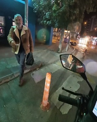 Eskişehir’de yürek ısıtan karşılıklı hediyeleşme görüntüleri