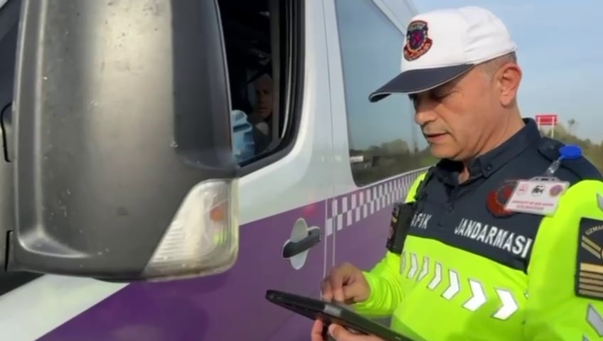 Sivil kıyafetli jandarmalar sahada: Toplu taşımada sıkı takip