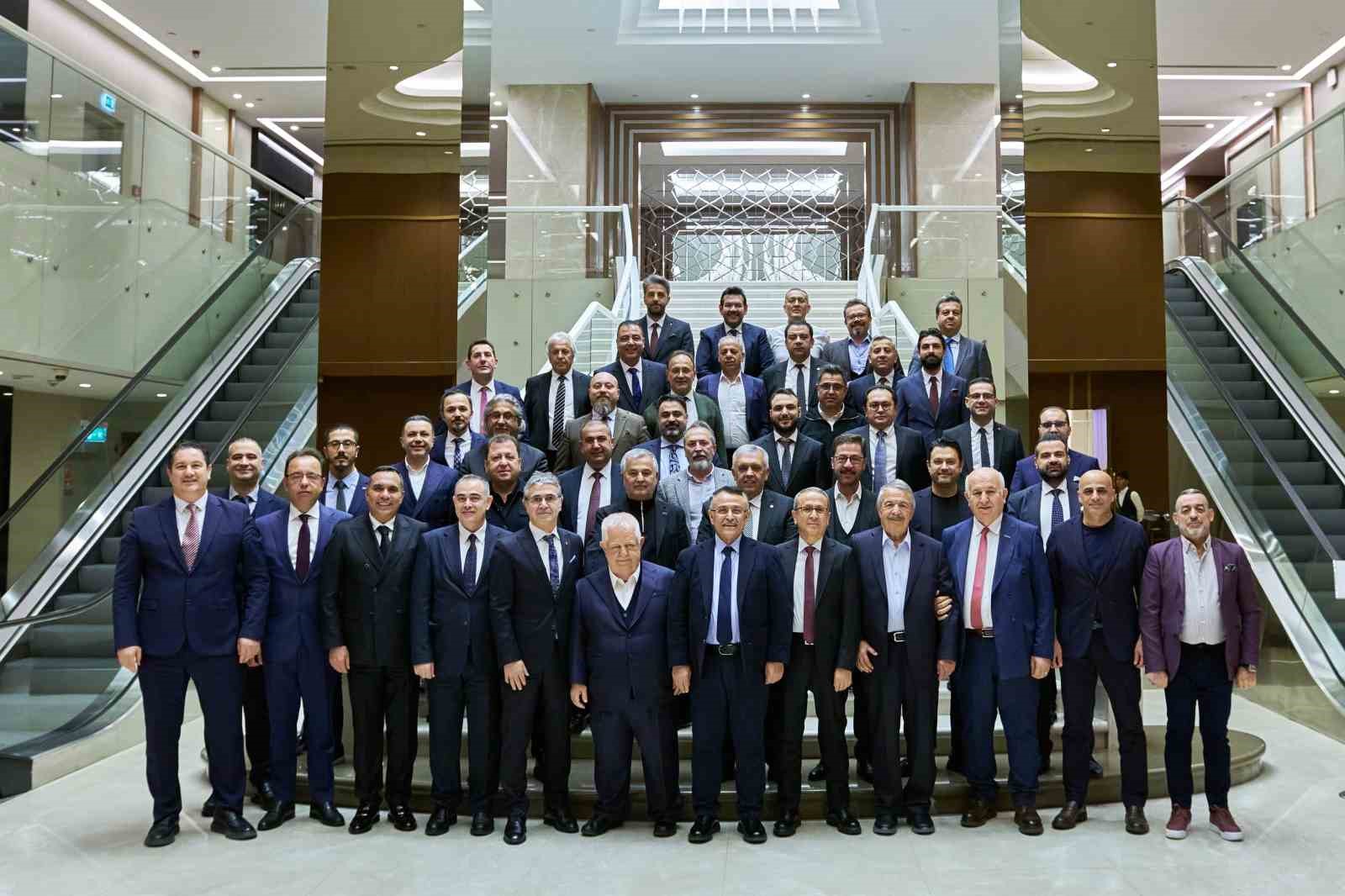 Anadolu G&uuml;&ccedil;birliği Holding, ilk ana bayi toplantısını ger&ccedil;ekleştirdi
