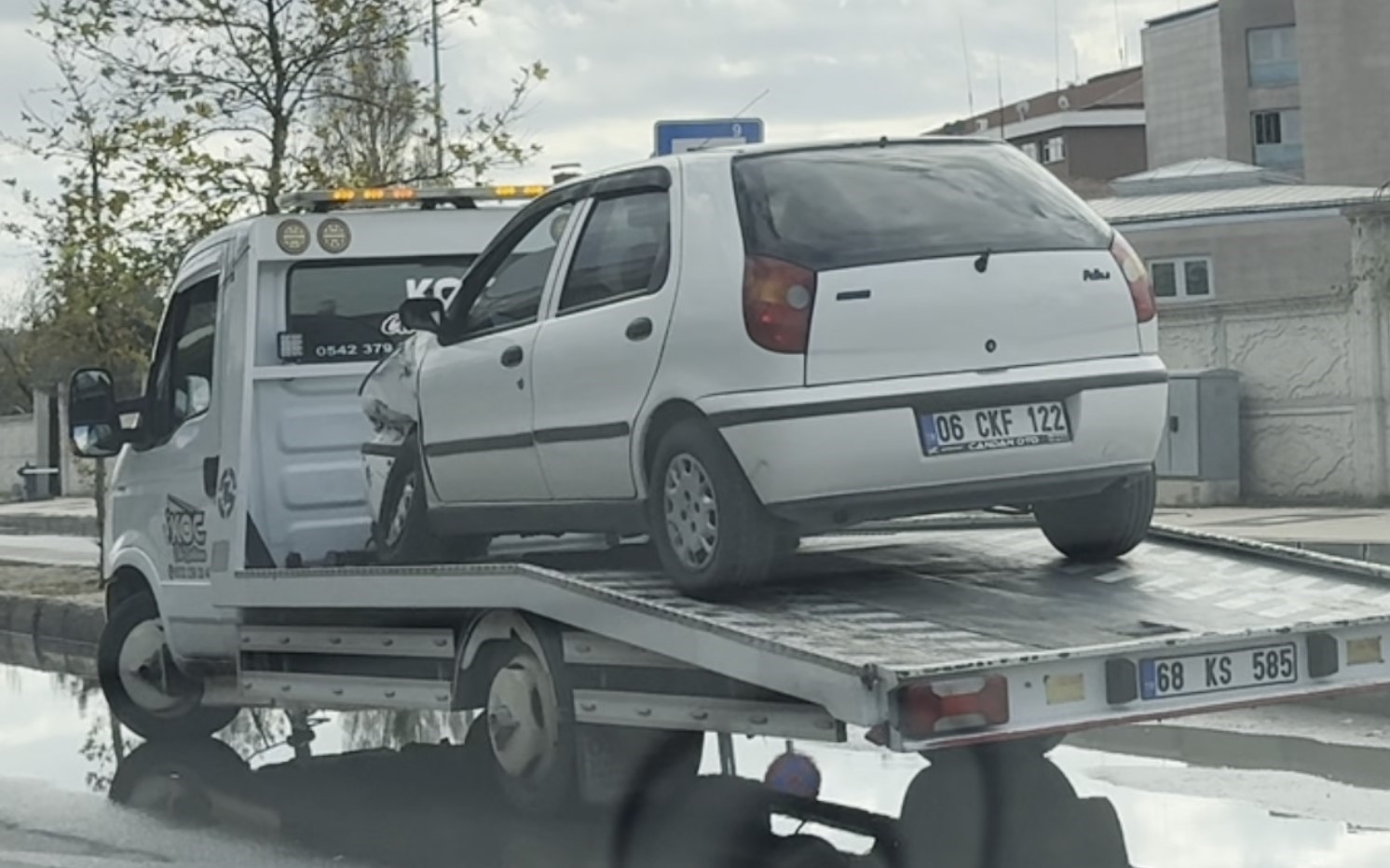 Yakınını kaza yerinde gören adam kalp krizi geçirdi