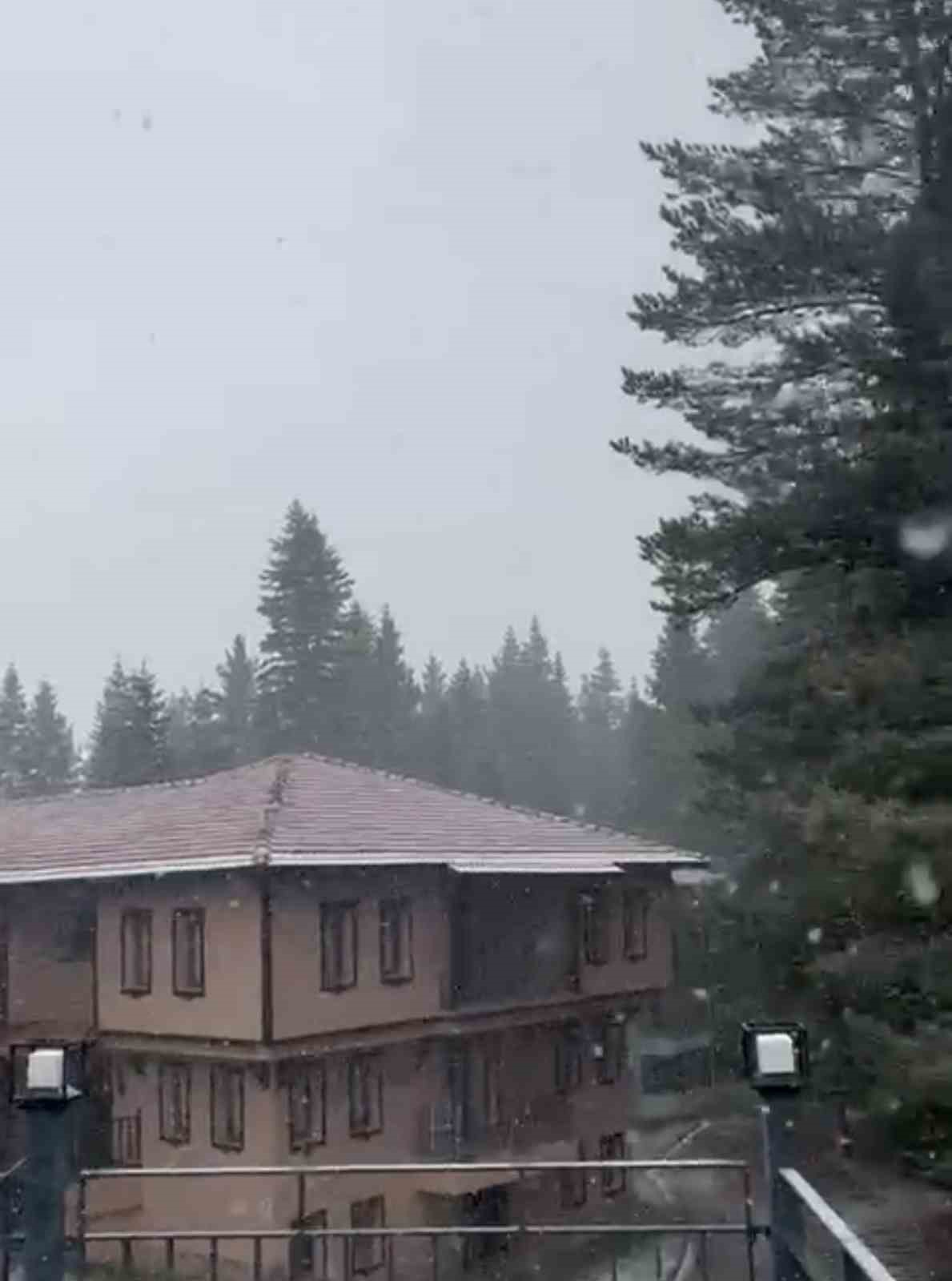 Ilgaz Dağı’nda kar yağışı etkili olmaya başladı