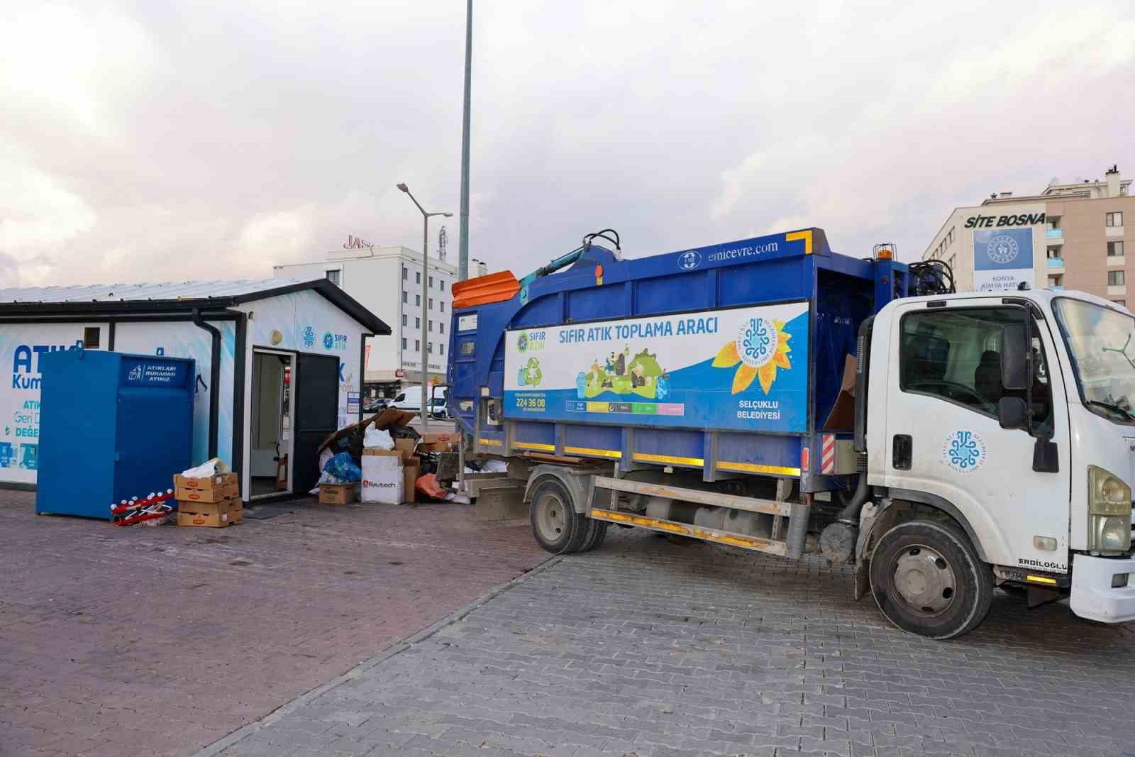 Sel&ccedil;uklu&rsquo;da "Atık Kumbaram Projesi" s&uuml;rd&uuml;r&uuml;l&uuml;yor
