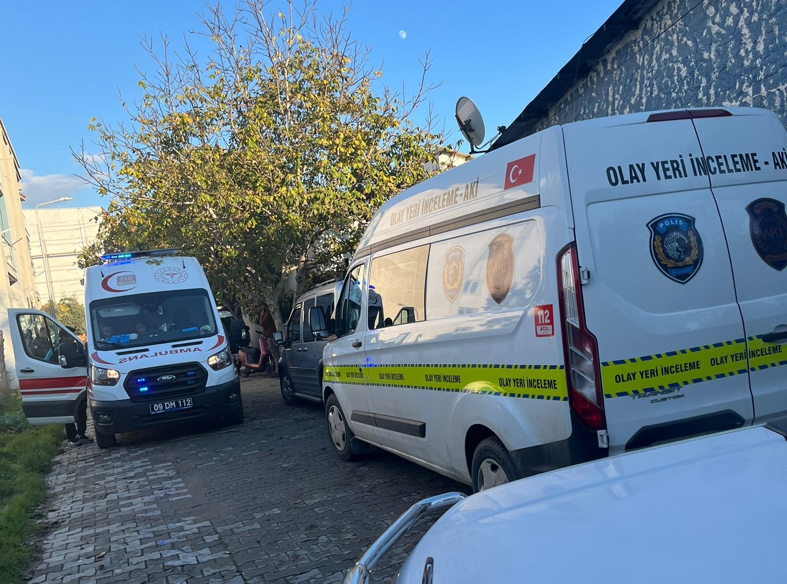 Evin bahçesinde ölü halde bulundu