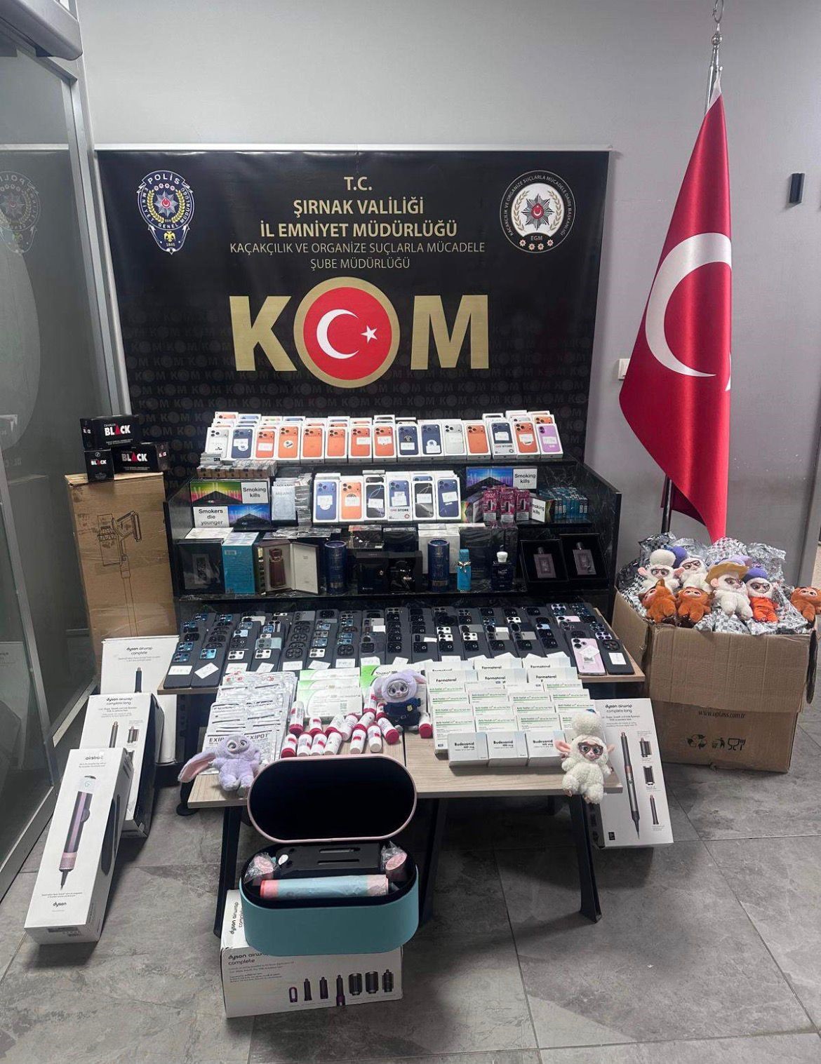 Şırnak’ta jandarma 10 milyon liralık kaçak malzeme ele geçirdi