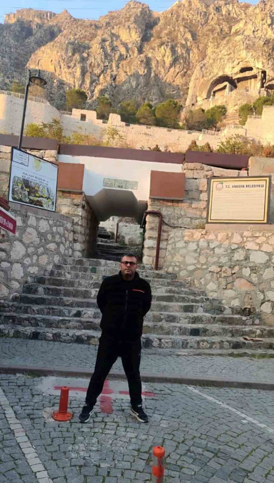 Yakınını kaza yerinde görünce kalp krizi geçiren adam hayatını kaybetti