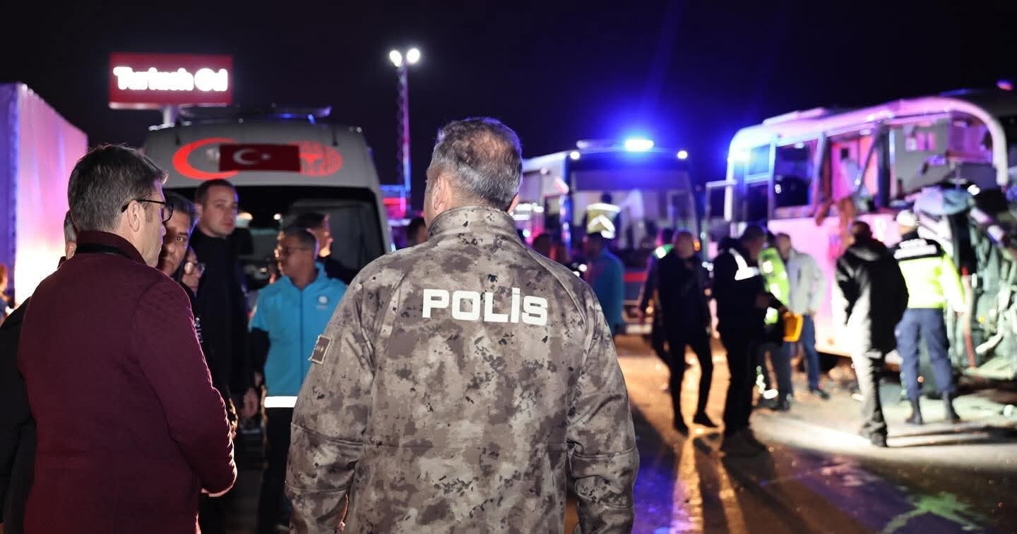 Amasya’da zincirleme kaza: 23 yaralı
