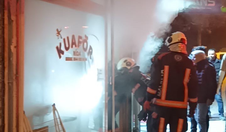 Malatya&rsquo;da iş yerinde korkutan yangın
