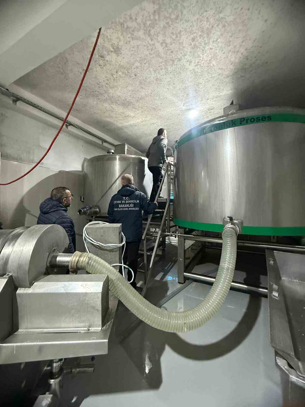 Bayburt’ta süt işleme ve peynir üretim tesisine çevre denetimi
