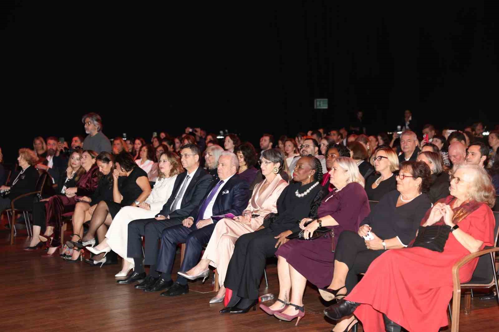 Nilüfer’in sosyal girişimcilik vizyonuna ’Altın Pusula’ ödülü