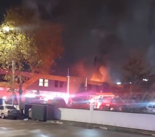 Kestel’de fabrika yangını paniğe neden oldu
