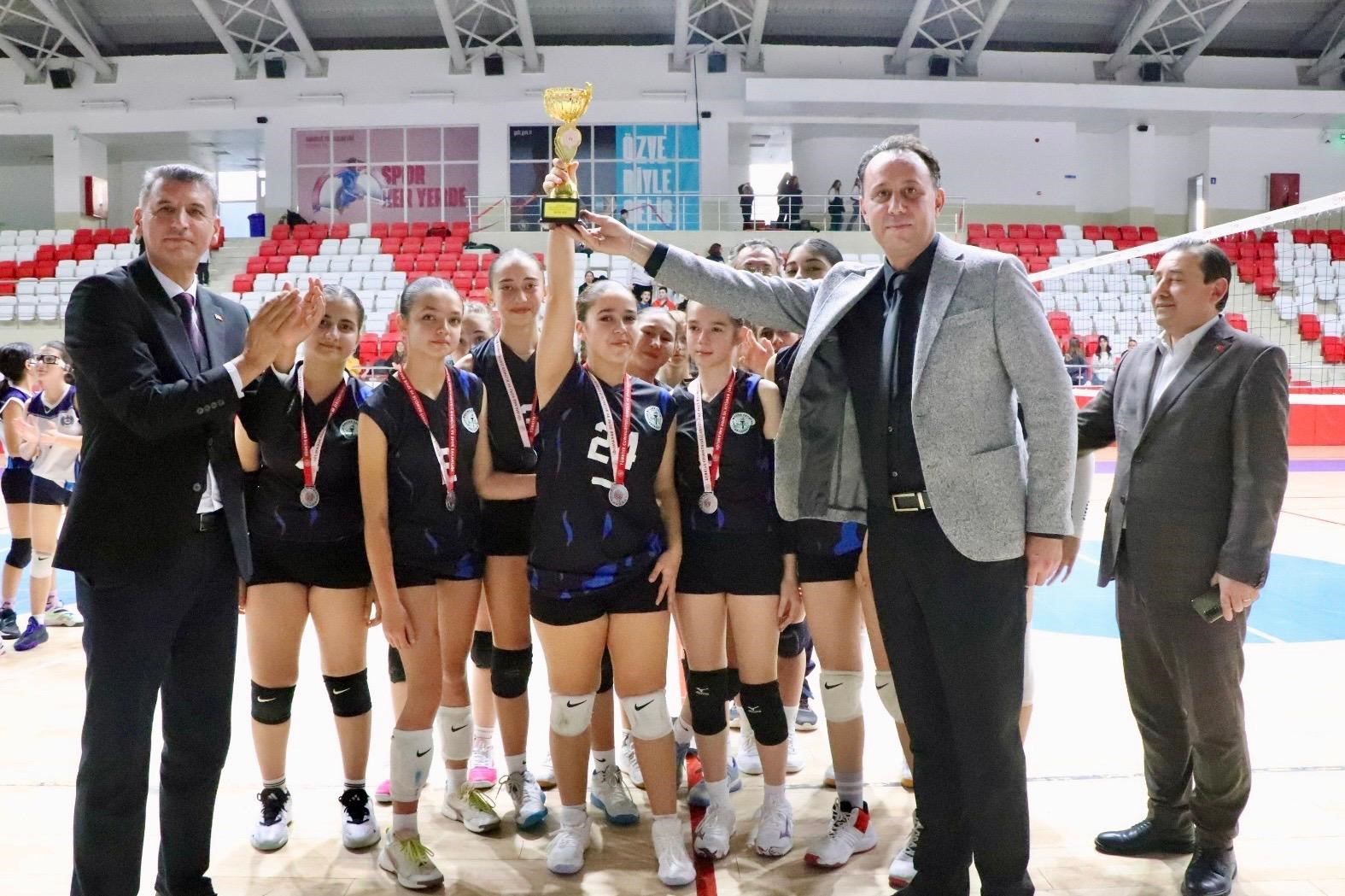 Bilecik&rsquo;te Yıldız Kızlar Voleybol finali heyecanı
