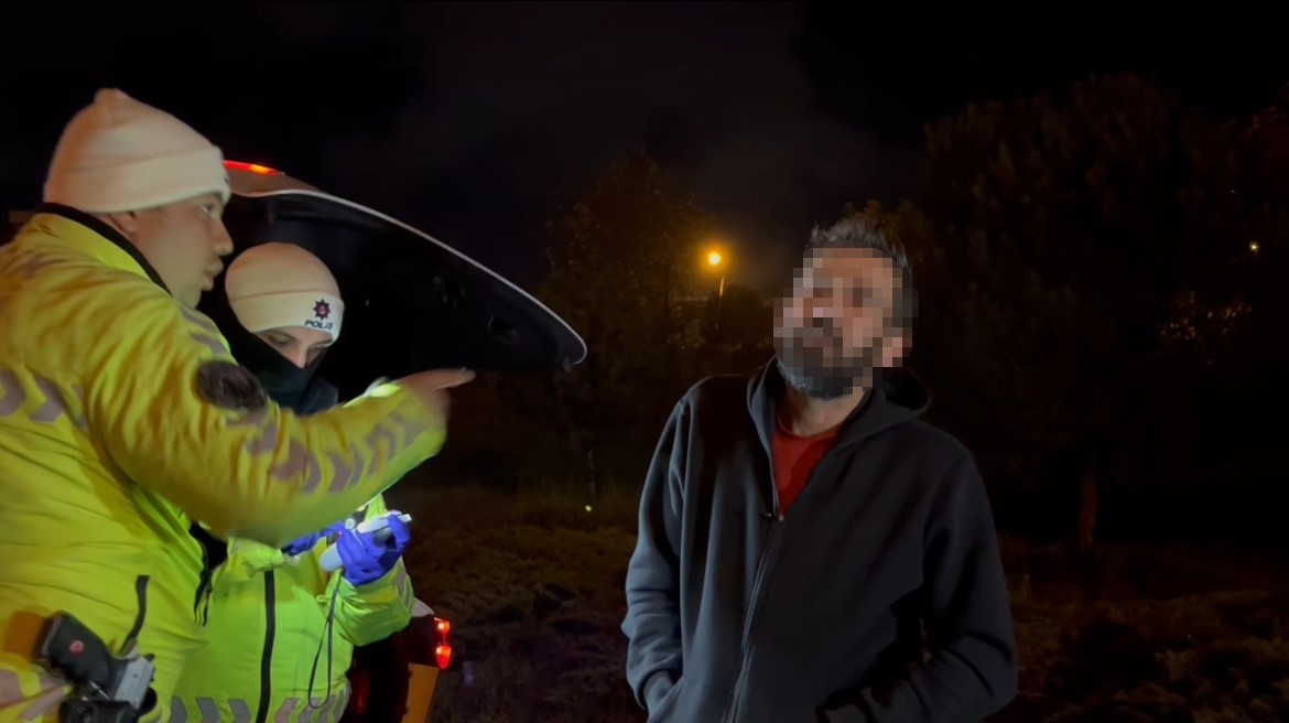 Polis dakikalarca dil döktü, alkolmetreyi üflemeyince yediği ceza katlandı