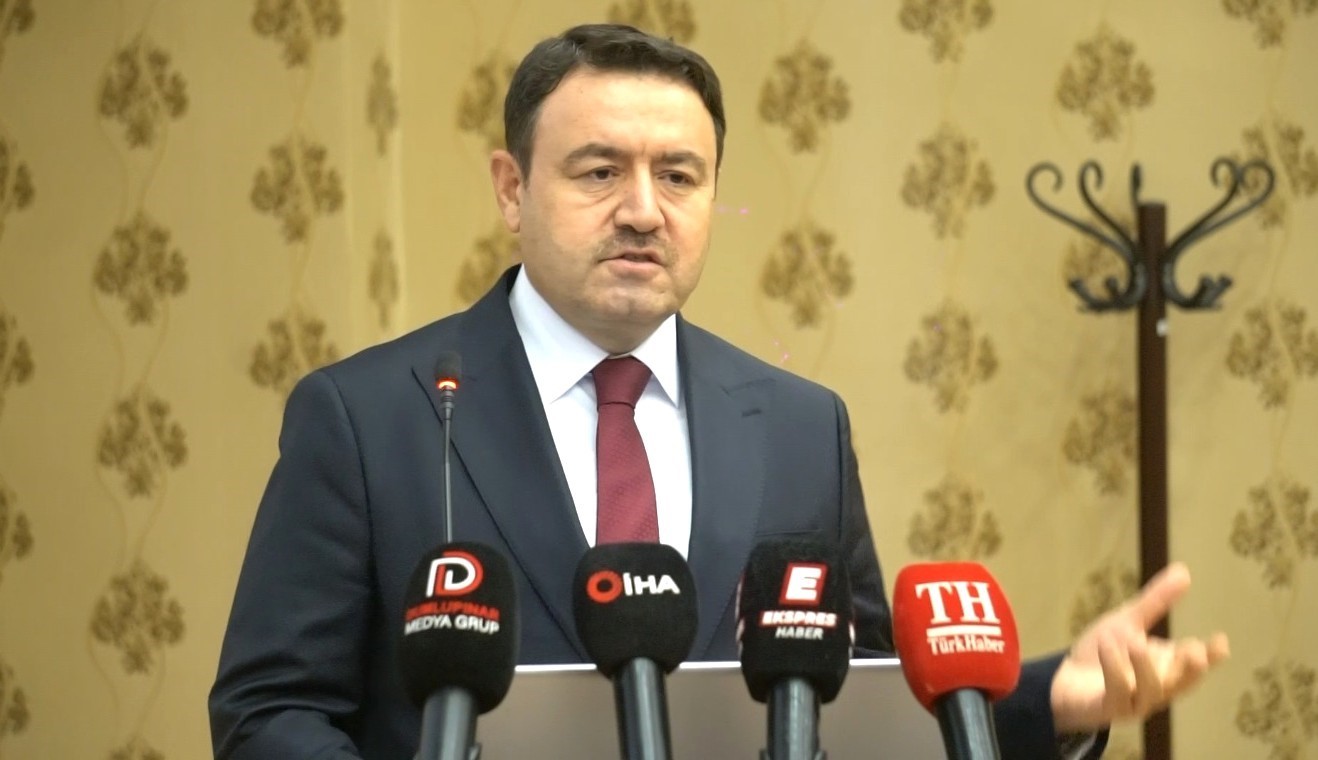 K&uuml;tahya Valisi Işın&rsquo;dan kilise restorasyonu a&ccedil;ıklaması: "Tarihi bir değeri şehrimize kazandıracağız"
