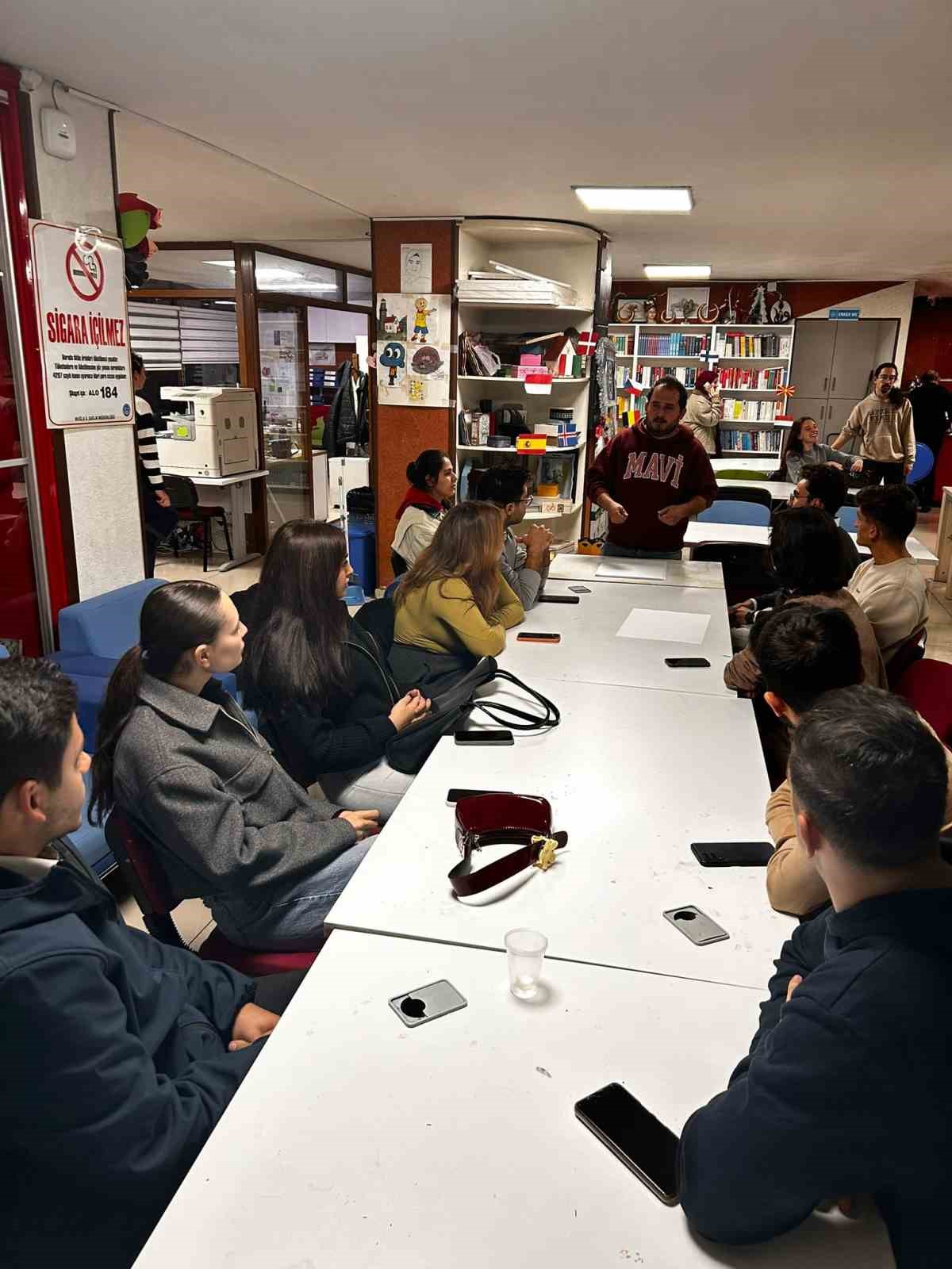 Muğla’da gençler sanat atölyelerinde yeteneklerini keşfediyor