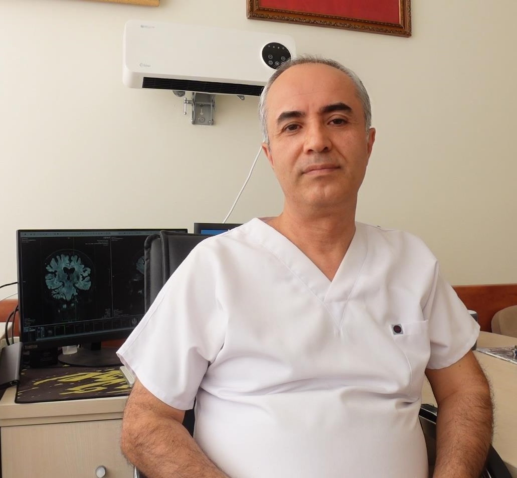 Prof. Dr. Demir, "Demansın birçok türü, kesin olarak tedavi edilemiyor"