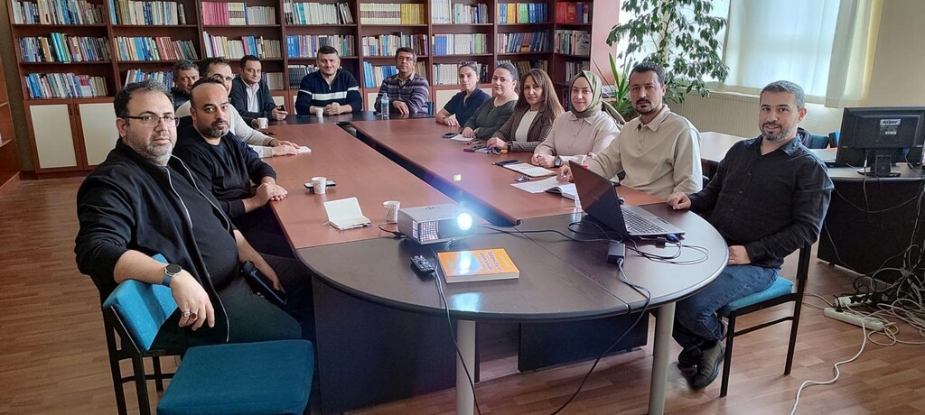 Hisarcık MYO’da "Bologna Bilgi Paketi ve Ders Tanım Formu Hazırlama" konulu eğitim